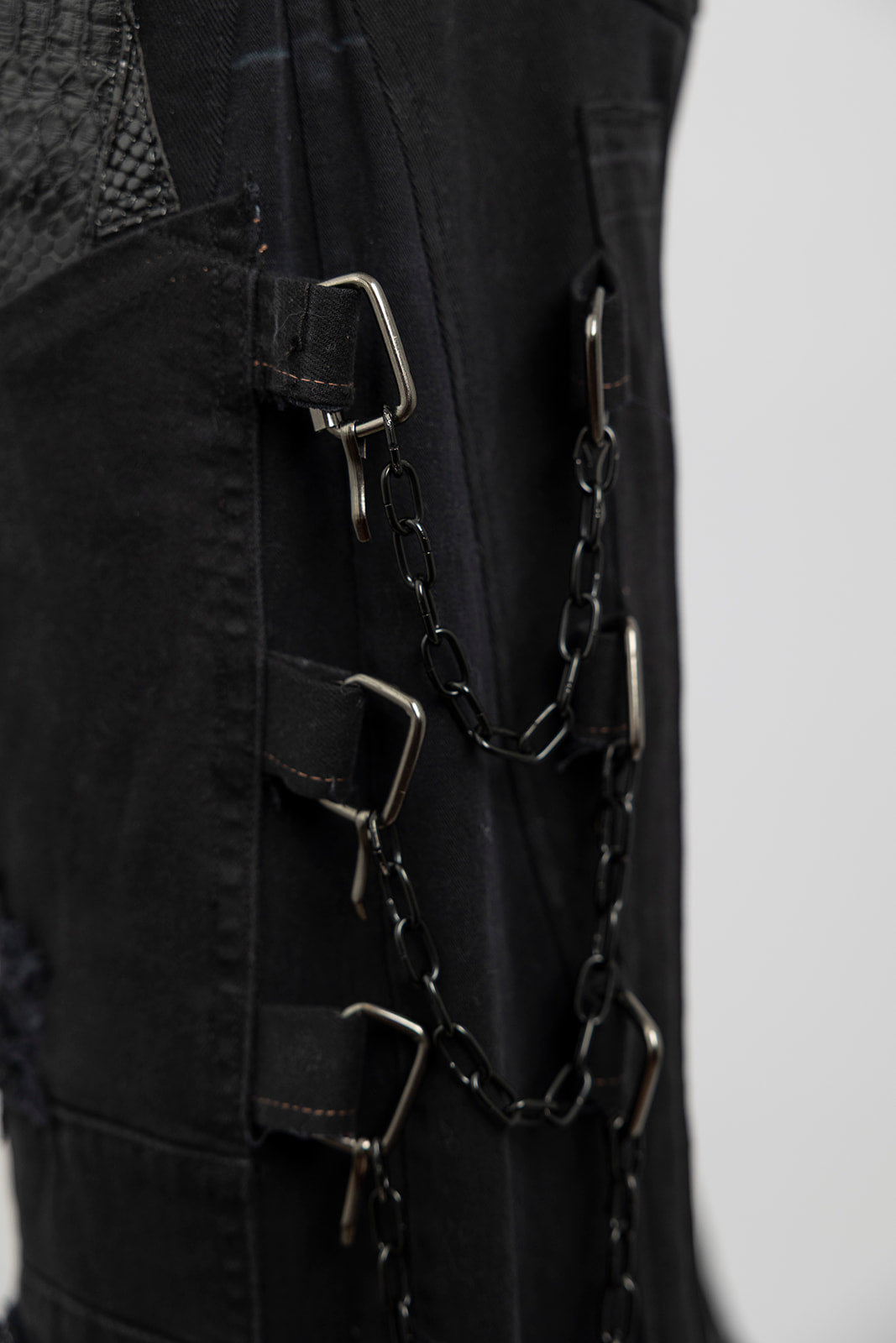 Fringe Hem Chain Jeans